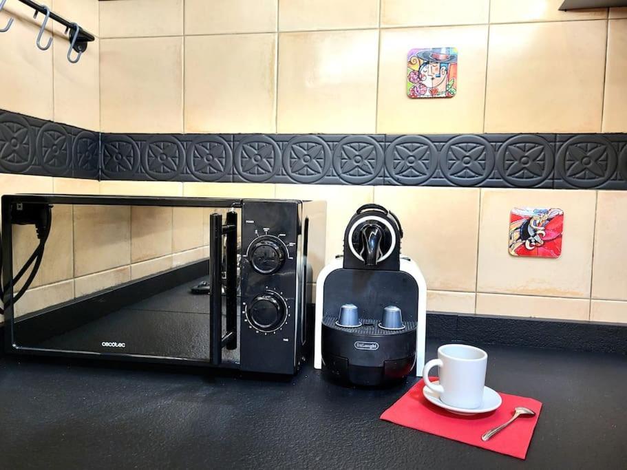 Flamenco, Apartamento Exclusivo De Dos Habitaciones En El Pleno Del Casco Antiguo, Alicante, Playa, Centro Historico, Rambla Eksteriør billede