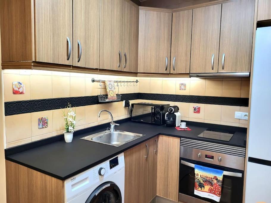 Flamenco, Apartamento Exclusivo De Dos Habitaciones En El Pleno Del Casco Antiguo, Alicante, Playa, Centro Historico, Rambla Eksteriør billede